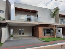 Sobrado planejado no condomínio Grand Village