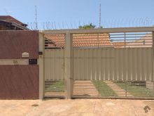 Casa aconchegante em bairro tranquilo