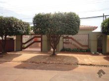 Casa com 1 suíte e 2 quartos e espaço gourmet