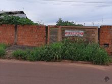 Terreno na Morada dos Deuses no asfalto