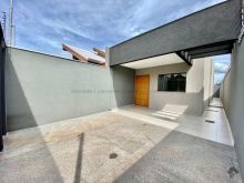 Linda casa no bairro Rita Vieira