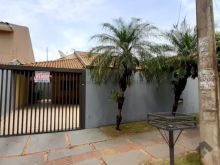 Casa residencial com ótima localização