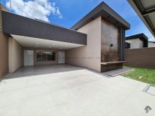 Linda casa térrea com 03 suítes e escritório