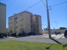 Lindo apartamento com sacada e planejados