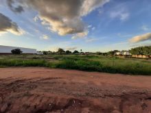 Frente a BR - 400 metros shopping Bosque dos Ipês