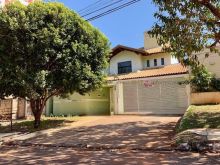 Sobrado bem localizado - frente Lumini