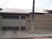 Excelente casa térrea com 2 quartos