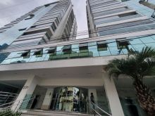 04 suítes - 02 vagas de garagem - quadra mar