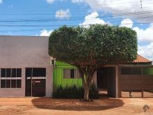 Casa a 40m da avenida Rita Vieira