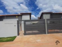 Alto padrão - cômodos grandes e quintal