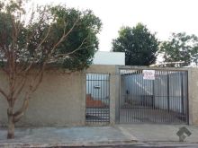 Casa com terreno de 309m²