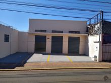 Salão amplo e bem localizado