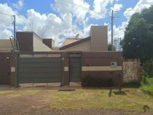 Casa com planejados no Rita Viera