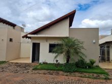 Casa em condomínio próximo ao Parque dos Poderes