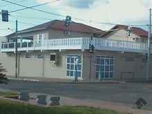 Prédio comercial e residencial