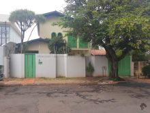 Sobrado com ótima localização