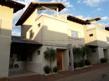 Triplex em condomínio