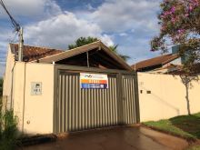 Casa com piscina excelente custo benefício