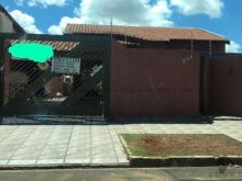 Casa com grande quintal