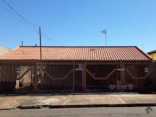 Casa 01 suíte 02 quartos em 603m² de terreno