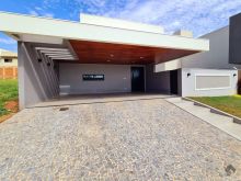 Casa com 03 suítes Residencial Damha III