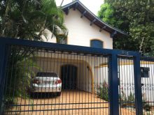 Sobrado amplo - localização privilegiada