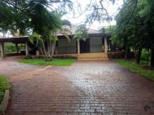 Excelente chácara com piscina - toda telada