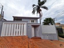 Sobrado excelente para comércio ou morada