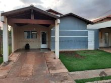 Dois quartos com edícula em condomínio fechado