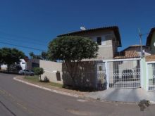 Lindo Sobrado - Ótima Localização