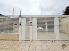 Casa espaçosa a poucos metros da Av. Zahran