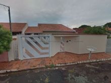 Linda casa 2 apartamentos e 2 quartos