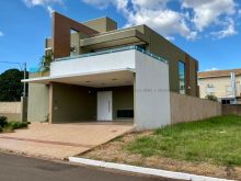 Sobrado moderno com 4 apartamentos