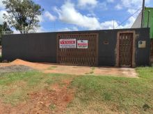 Casa ampla com piscina