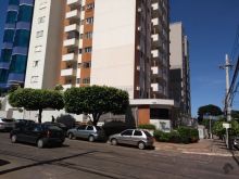 Apartamento amplo e bem localizado