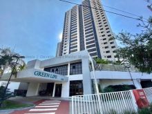 Apartamento de alto padrão com móveis