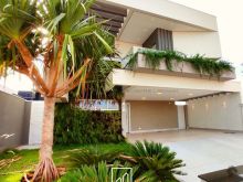 Sobrado com paisagismo e armários