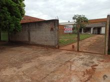 Boa oportunidade - edícula com amplo terreno