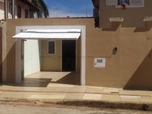 Casa mobiliada com ótima localização