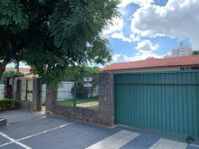 Casa ampla na região central ideal para escritório