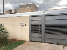 À 2 quadras da avenida Ana Luiza de Souza