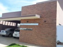 Com suíte master mais dois quartos