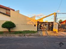 Casa condomínio em bairro nobre