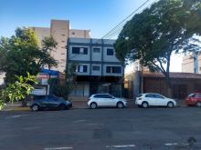Edifício comercial - residencial na área central