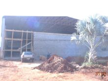 Salão 1.200m² mais 100m² escritório mais pátio