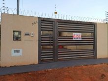 Casa muito aconchegante e amplo quintal