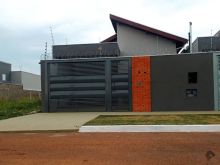 Com acabamento em alto padrão