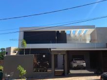 Imóvel de alto padrão com móveis planejados