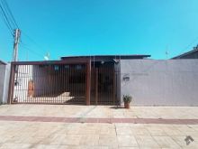 Excelente casa com ótima localização