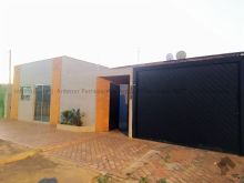 Casa com salão + piscina próximo a Mascarenhas